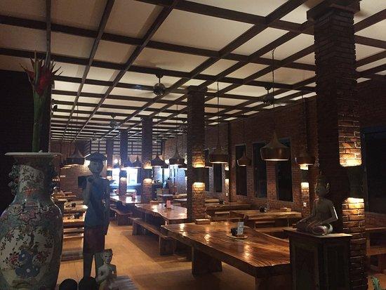 iiga Warung Sunset Road